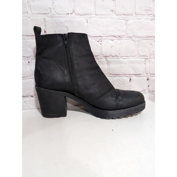 VAGABOND black Nubuck Leather chunk Heel side zip ankle Boot  Vagabond Boots Womens 10 Nubuck Leather Thick Chunky Platform Lug Sole Side Zip